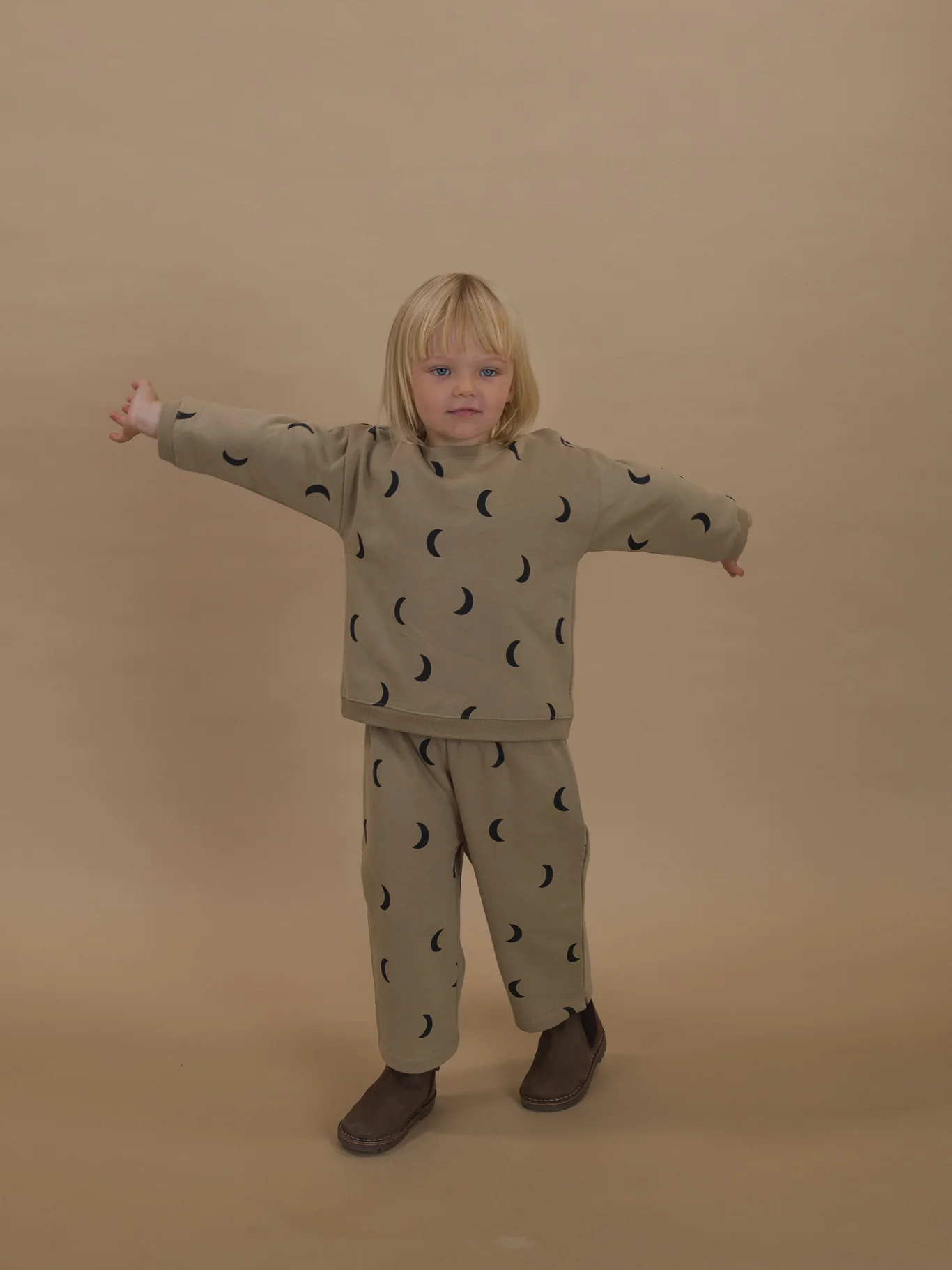 Dusky Midnight Sweatshirt - Image 5